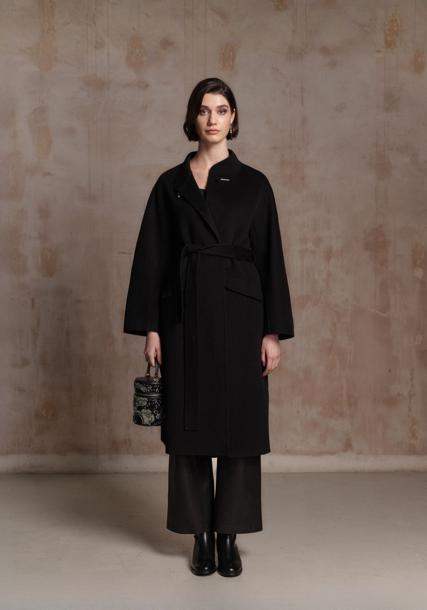 Black Cashmere Coat with Chinese Button