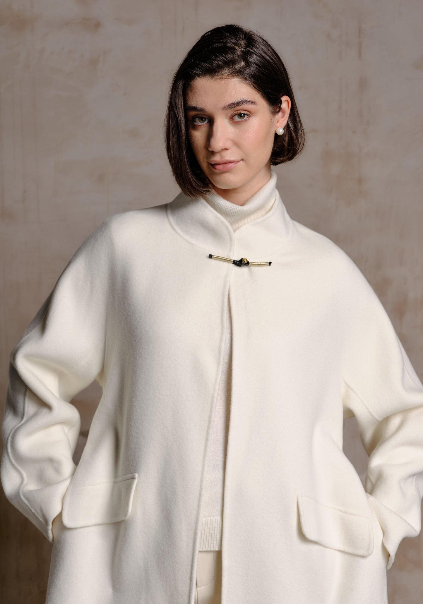 White Cashmere Coat with Chinese Button